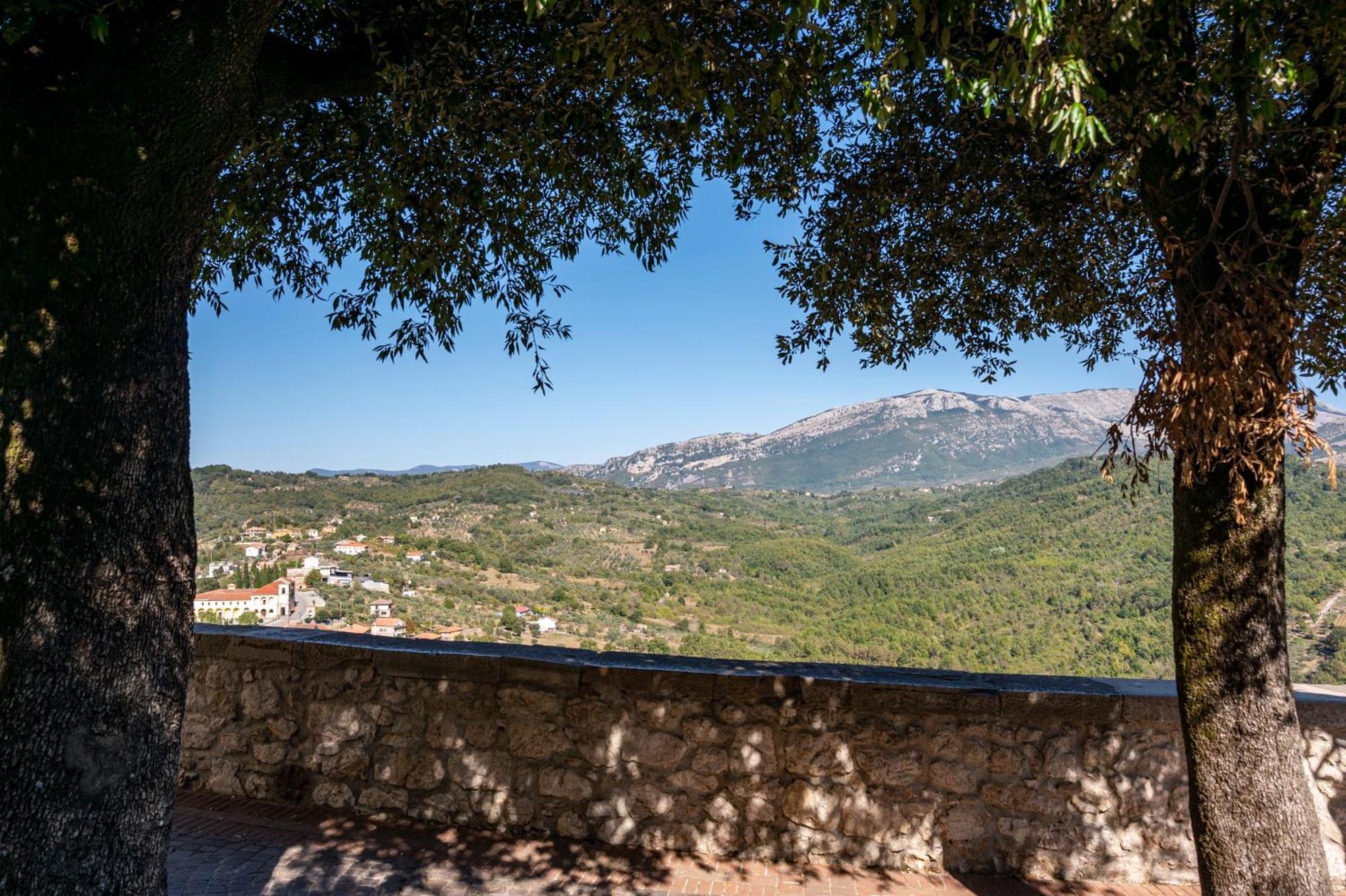 Piazza Laurino Apartments Basic Excursions Alto Cilento Pellegrinaggio Giubilare Exterior foto